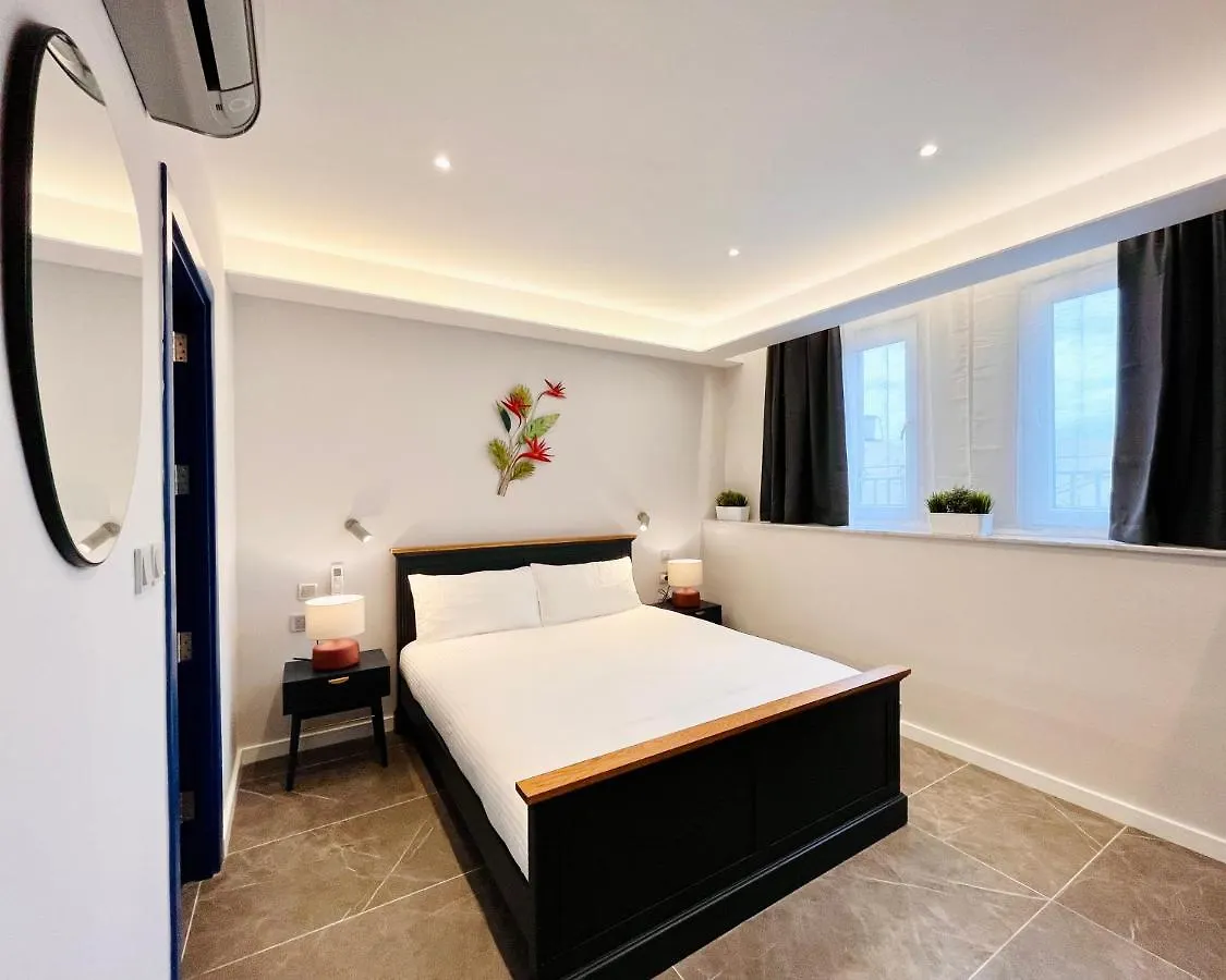 Sliema 8 Bedroom House With Pool Дом отдыха