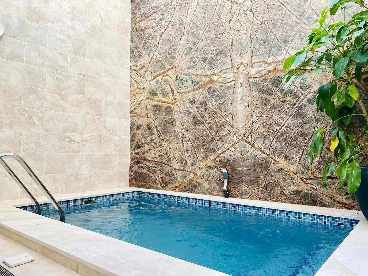 Дом отдыха Sliema 8 Bedroom House With Pool